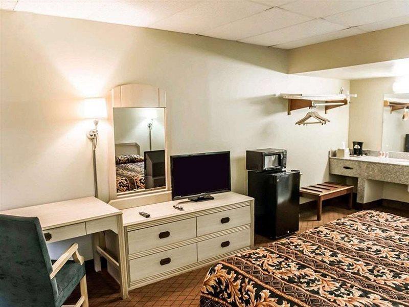 Econo Lodge Perry Eksteriør bilde