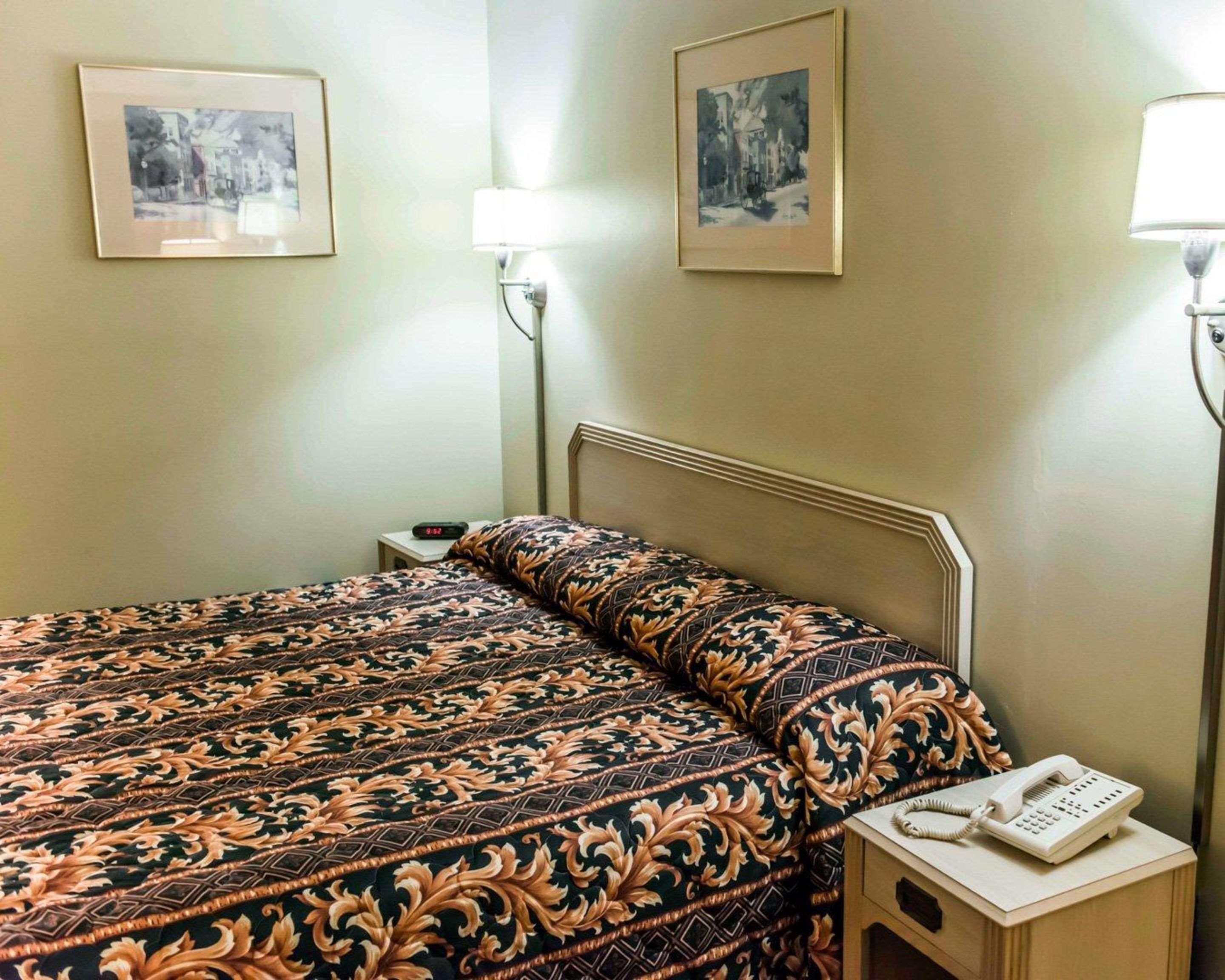 Econo Lodge Perry Eksteriør bilde