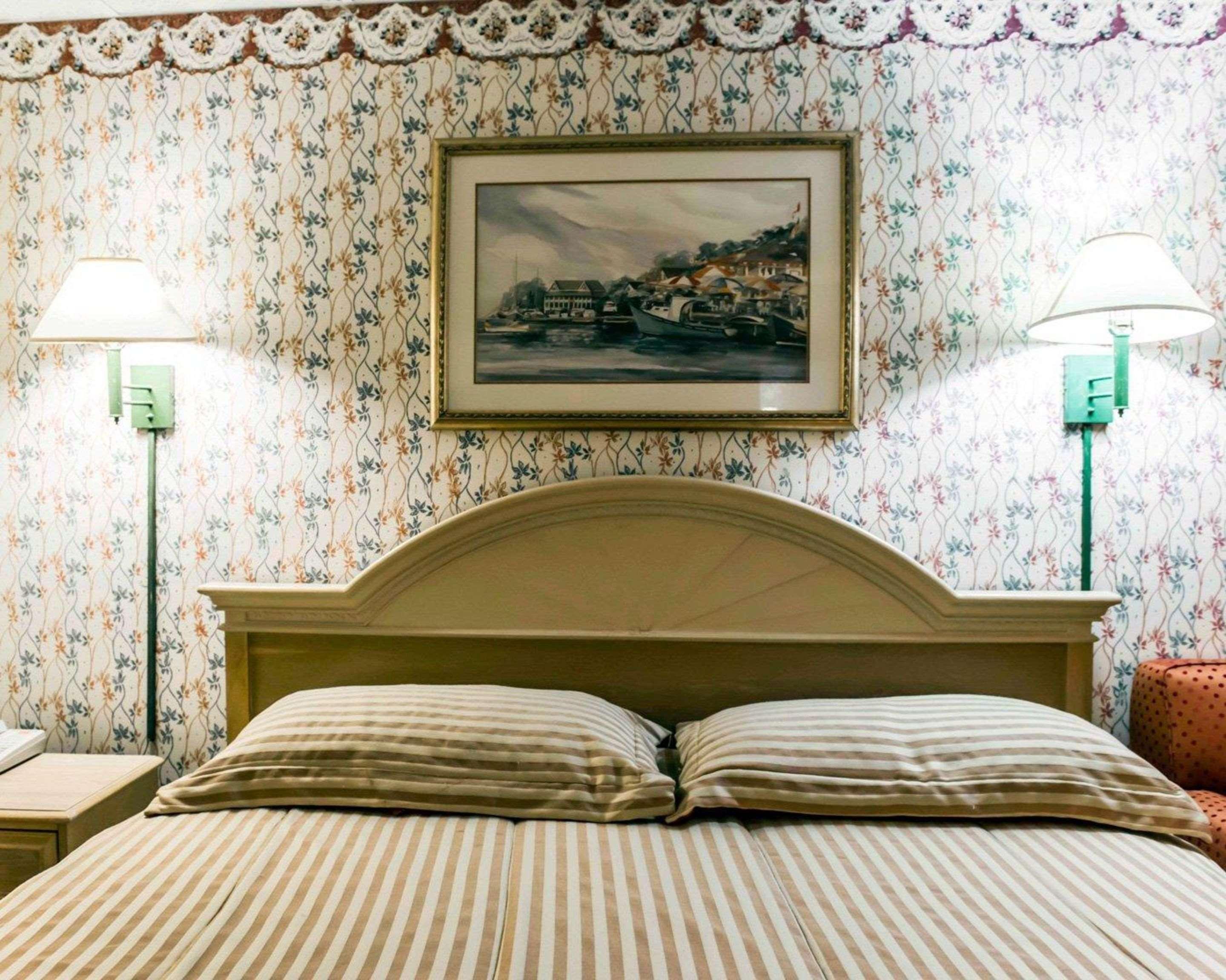 Econo Lodge Perry Eksteriør bilde