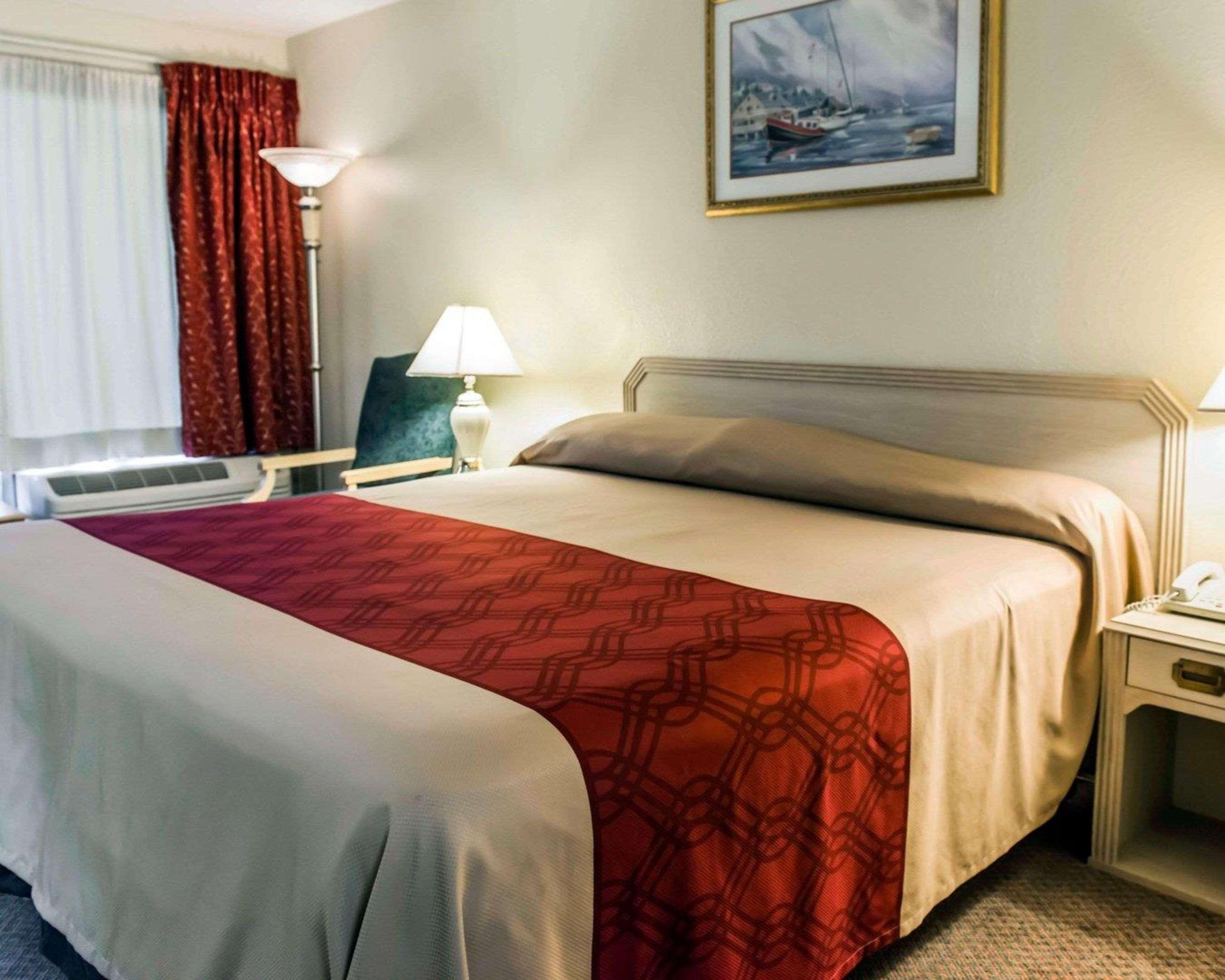 Econo Lodge Perry Eksteriør bilde