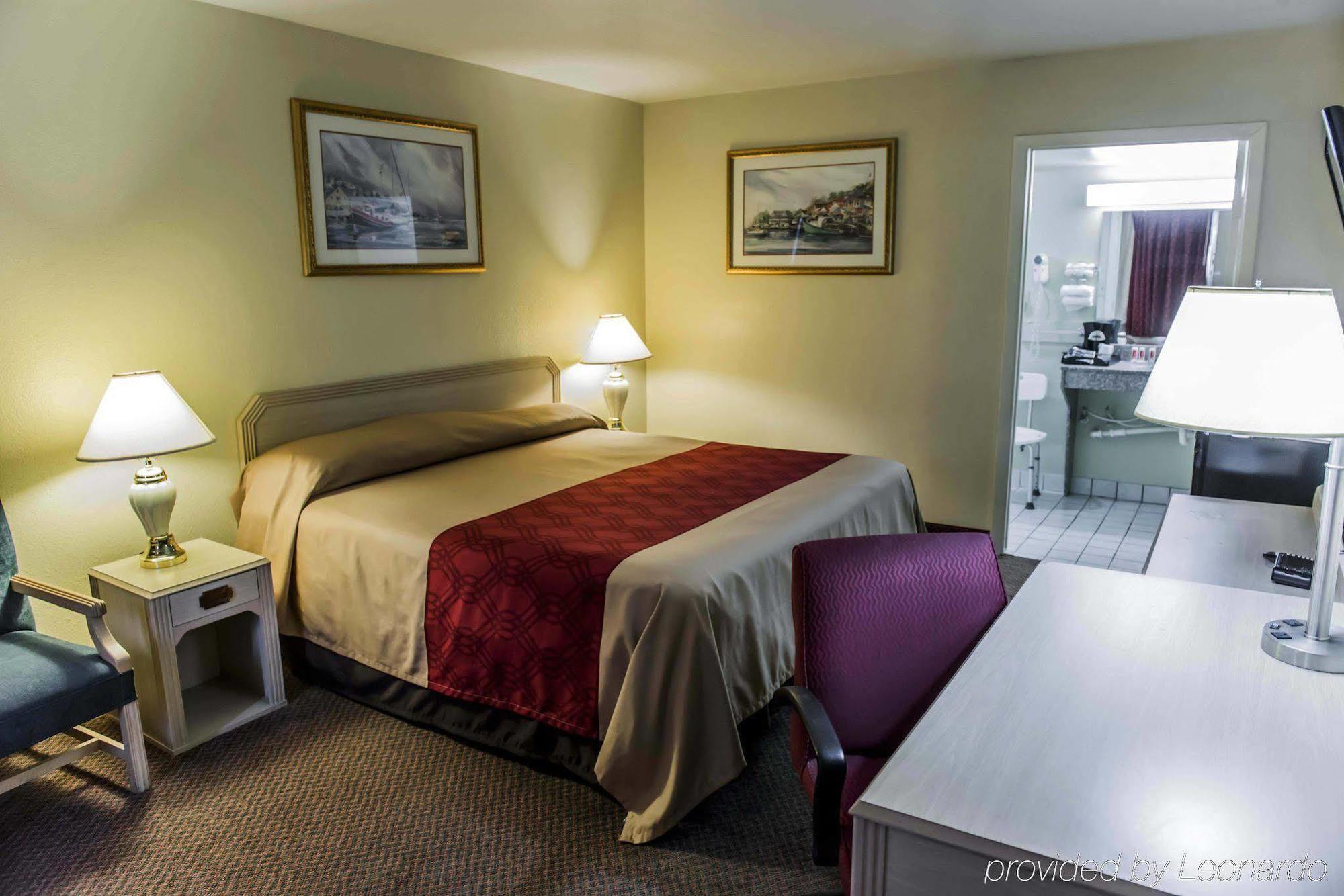 Econo Lodge Perry Eksteriør bilde